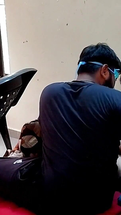 Unforgettable moment from "Stepbrother reads the newspaper and secretly fucks his lover."