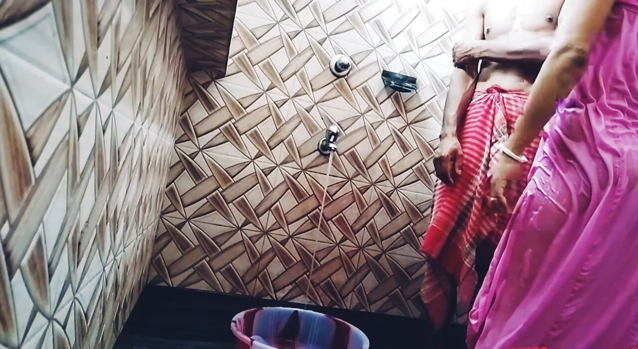 I spied on my Hot Bhabi in the shower and unexpectedly got sex