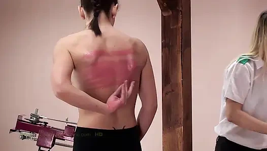 Marianna1 Шлепающая машина - порка без спины