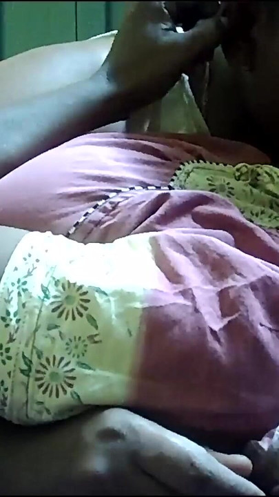 Trenutak koji morate vidjeti iz filma "Indijska seoska kućanica seksi ljubi guzicu"
