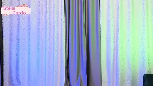 Sexy tanz in pfirsich-dessous