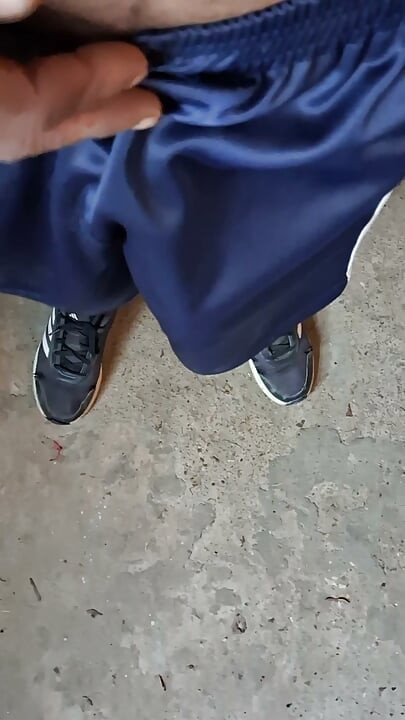Padosan ko dekh k hua lund khda