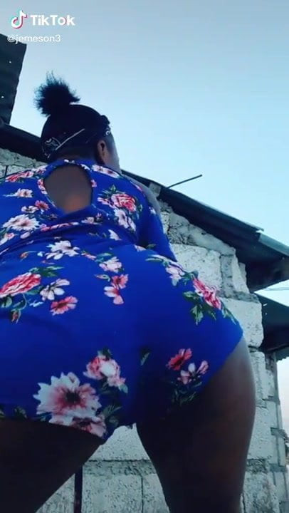 Une pute qui danse
