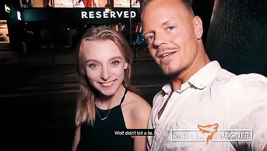 Lily ray manjain kontol ngacengnya dengan penuh gairah! Wolf Wagner