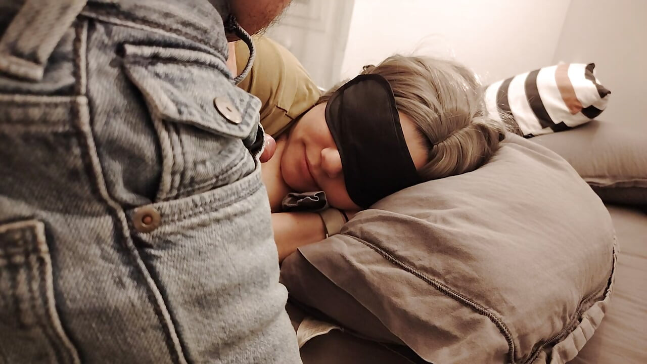 Close-up! I wake up my mother-in-law this milf, she sucks me and I cum in her mouth