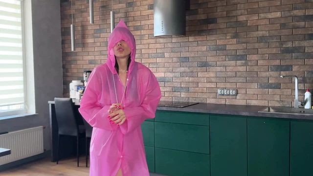 TRYING ON CLOTHES . SEXUAL MILF.