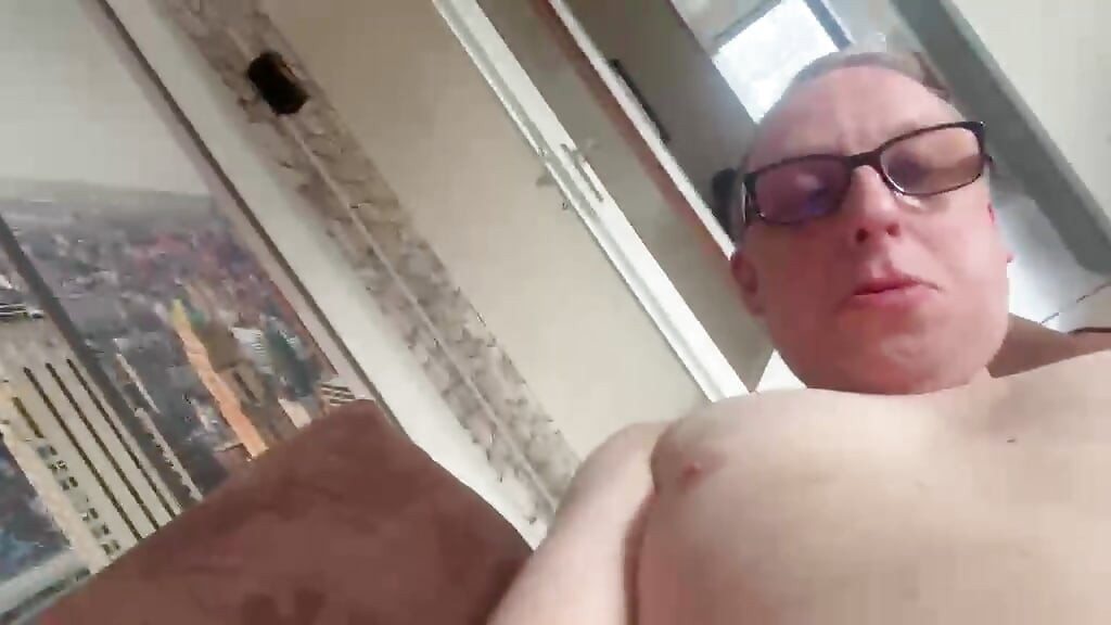 Nude and handjob with big cock in the kitchen