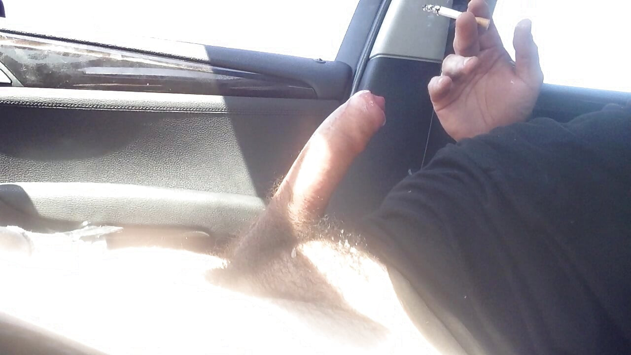 Lunch time wank