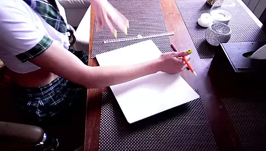 Abang tiriku ngentot pantatku pulang sekolah