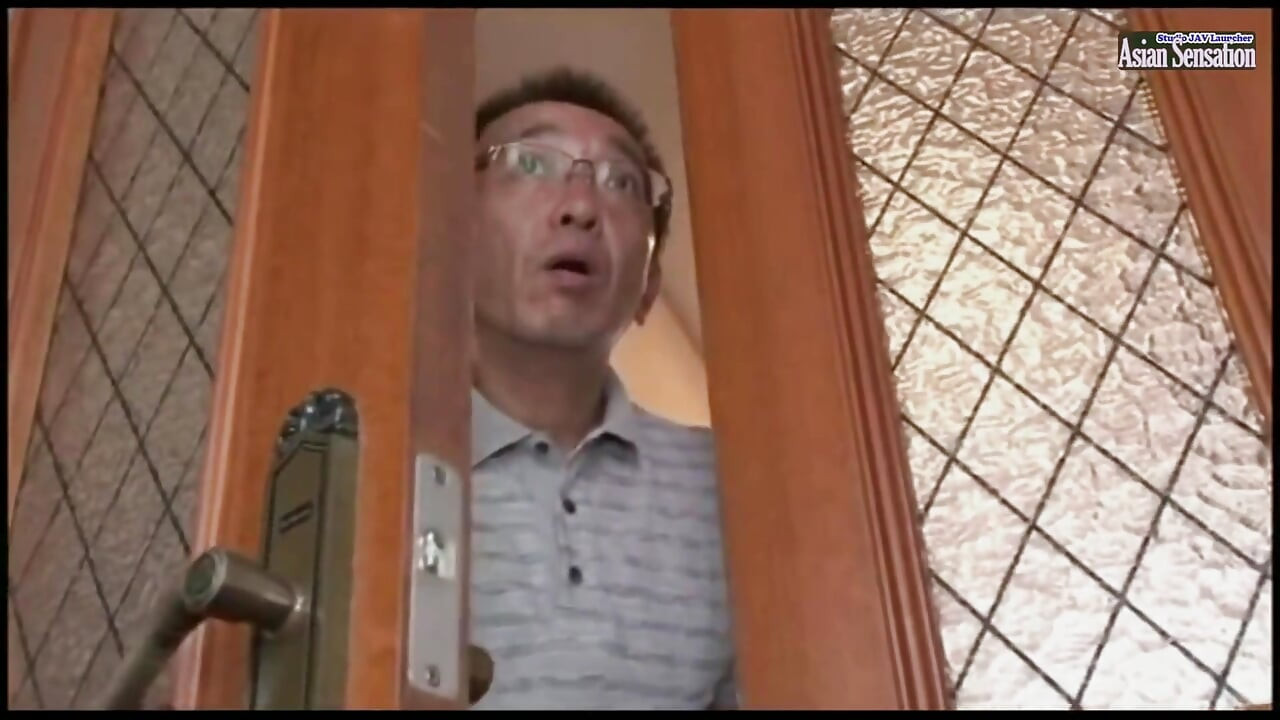 Knowing He Should Stop, He Can't Resist the Tight Sensation and Finishes Inside - Ep4