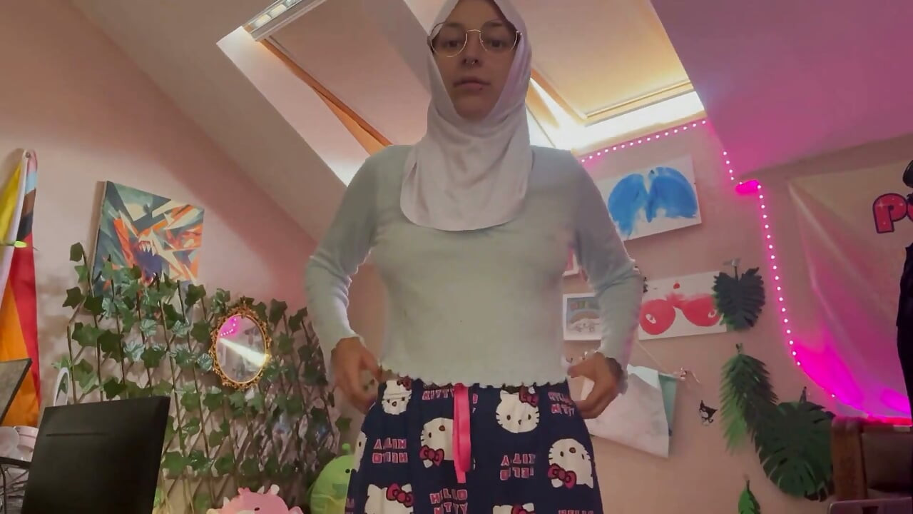 muslim- yoga- in- hijab- day- 13