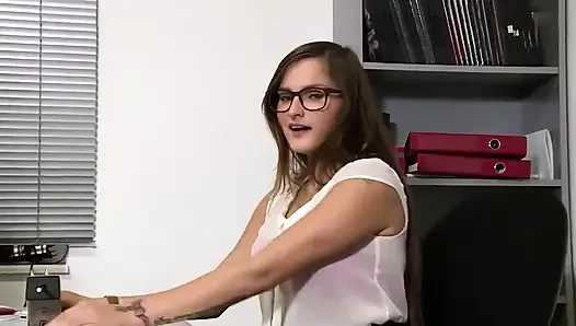 Geile deutsche sekretärin wird von ihrem chef gefickt