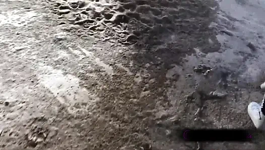 Azgın evli kadın luna terk edilmiş evde yoğun anal seks yapıyor - açık havada bakış açısı gerçek çift