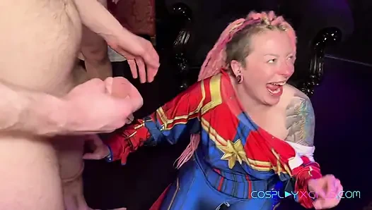 Kapitän marvel & spidergirl gangbang