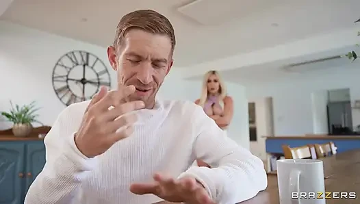 Brazzers - si cewek sange carla boom lagi ngidam kontol minimal 13 inci