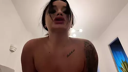 Amateur Homemade Porn with Cheating Turkish Housewife