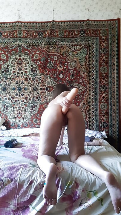 السيدة أناستازيا تنيك مؤخرتها بنفسها باستخدام ديلدو، تجميعة فتحة شرجية
