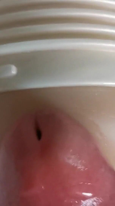 「Fucked my anal fleshlight」のスリリングな瞬間