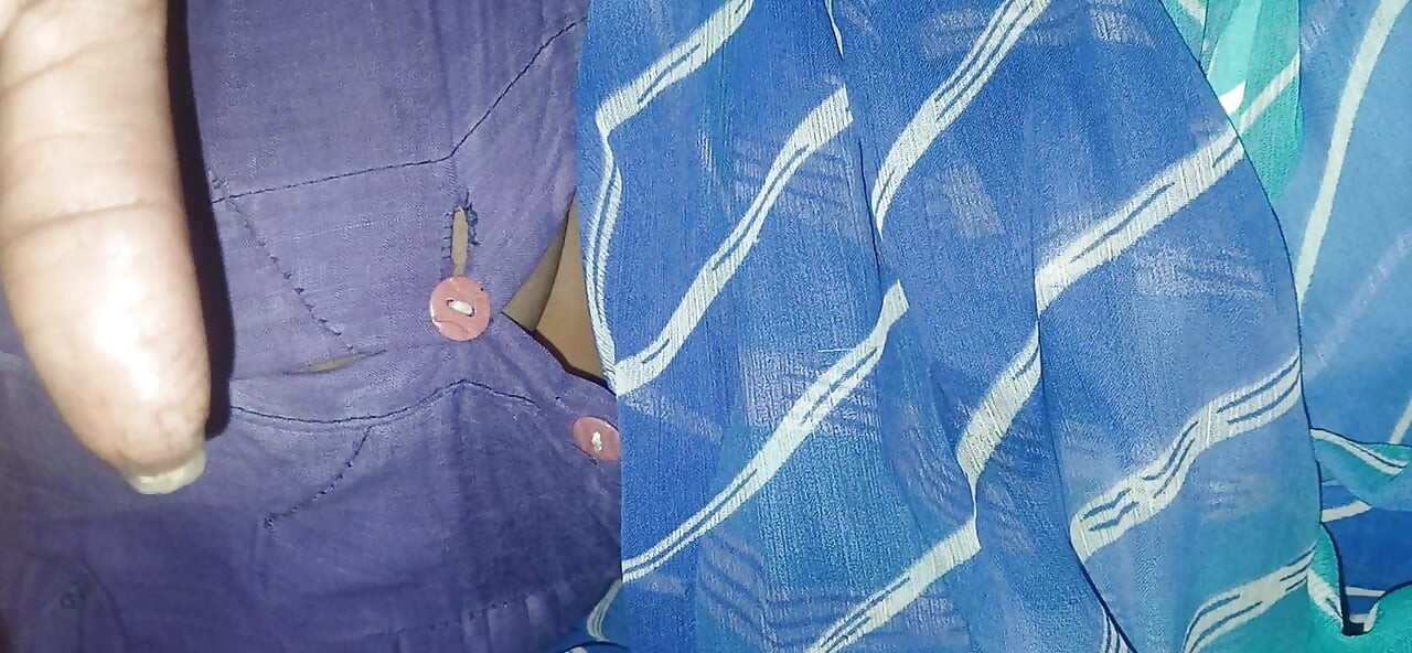Indian Village Desi Aunty Ki Raat Mein Ghori Bana Kar Paani Nikal Diya - Tight Chut Se Squirt Kiya Homemade Hindi Audio