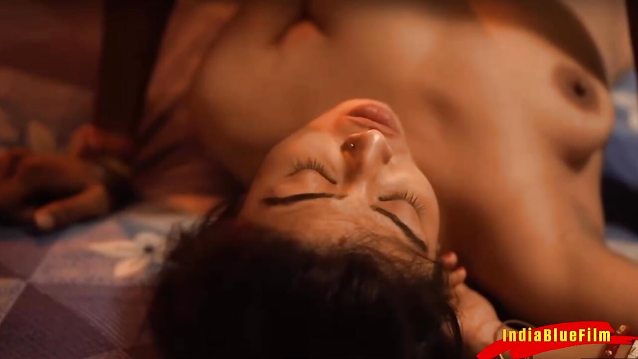 Burha sasur aur sexy bahu..