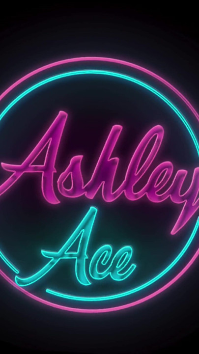 Hizmetçi terfi için yarak emiyor - Ashley Ace evden daha fazlasını temiziyor