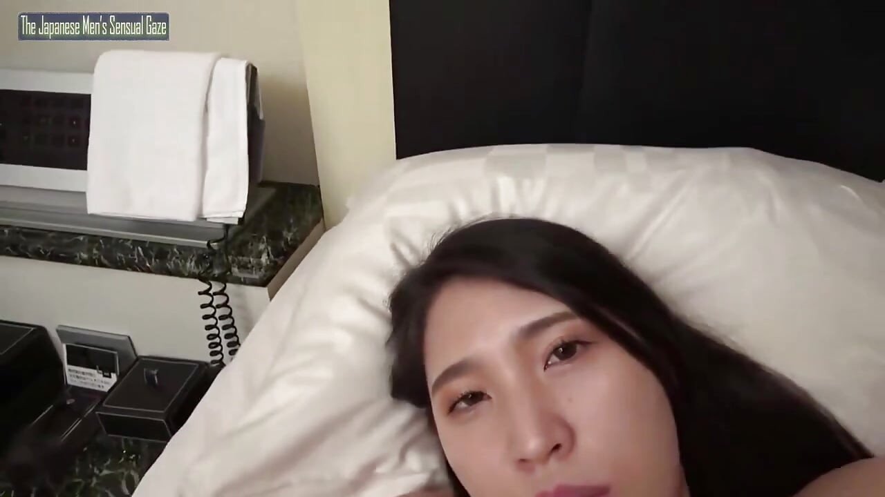 Karısının sevgilisinin eve bastırıp evi için olan dölü boşaltmasına izin verirken ritüeli ortaya çıkar.