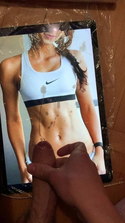 Cumshot počast seksi stomaku