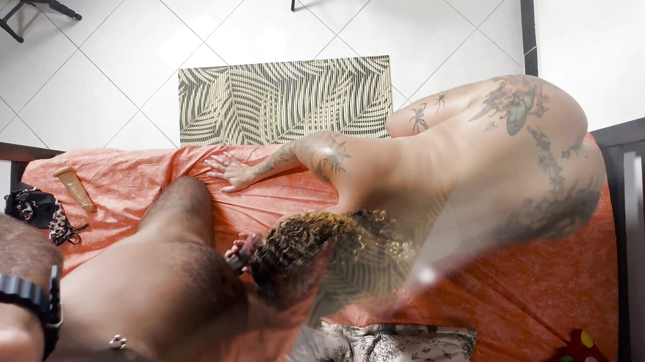 SUBMISSIVE WIFE TAKES A LOT UNTIL SHE LEAVES THE MAN SATISFIED WITH CUMADA