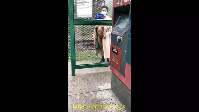 Дождливый день на вокзале