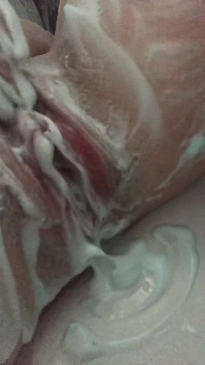 Fingering in the Bath