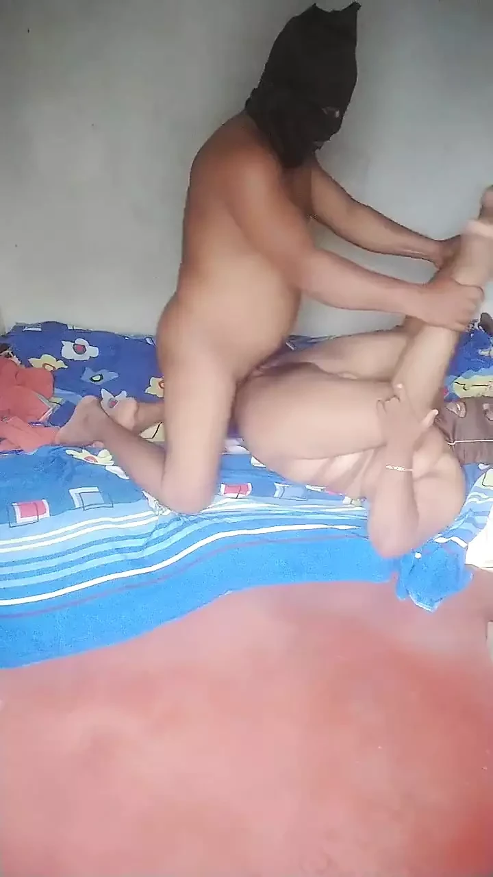 Video snimci izvođenja spavaće sobe sa dečkom i dečkom