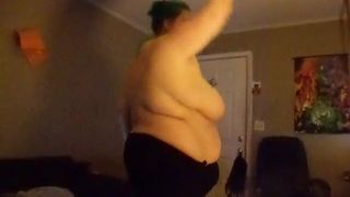 Fat wife playing just dance - CassianoBR