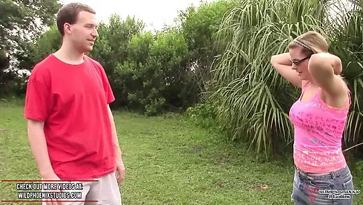 Kendra Lynn забыла в лесу: забыл турист фейкового рейнджера в лесу