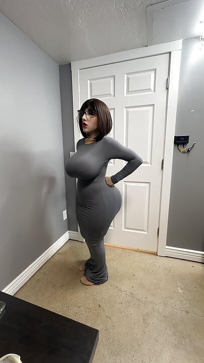 Love how my new grey dress looks on my big ass and tits