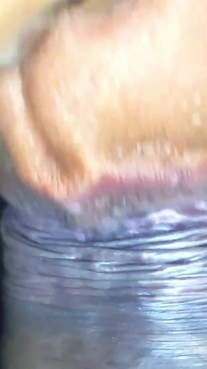 来自“哥以非常浪漫的心情吮吸鸡巴，并在嘴里吞下巨大的精液”的惊心动魄时刻