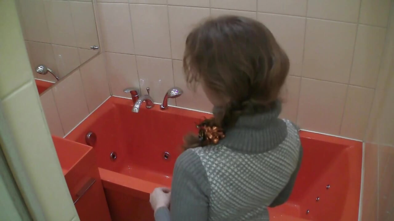 Sexy Teen in a Hot Bath