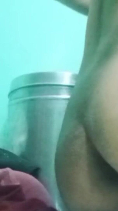 Powerful moment from "Indian teen show her ass and boob"