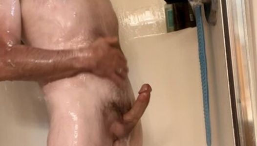 Daddy showers gets hard and strokes