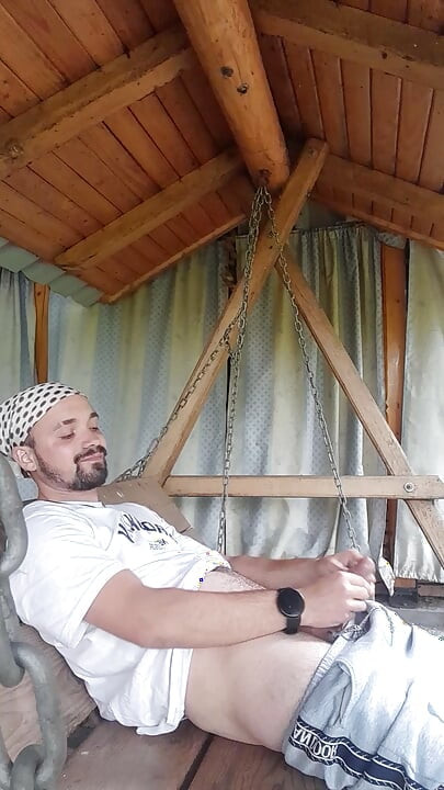 Daeros is talking with his fans