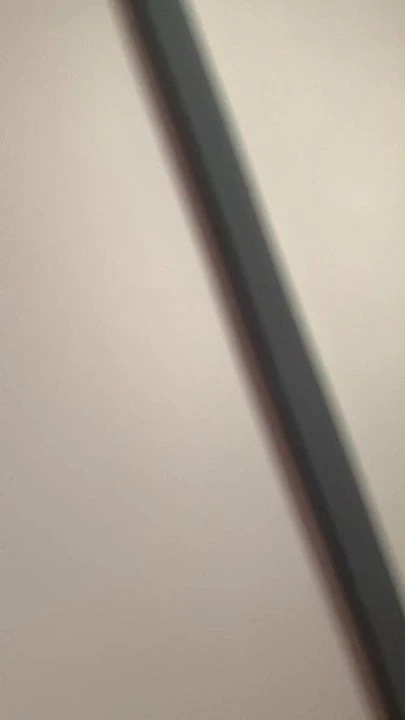 Elle remet ma bite dans sa chatte