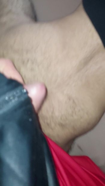 अरब फकबॉय अपनी पहली बार लंड प्राप्त करने से कुछ सेकंड पहले।