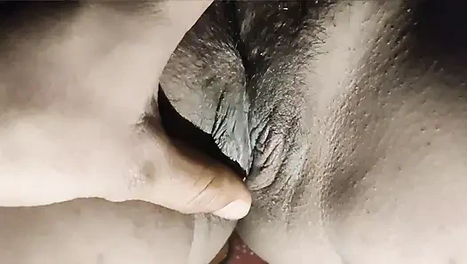 Desi girlfriend ko hotel le jake bhot choda last me uspe sperm nikala village girl desi sex