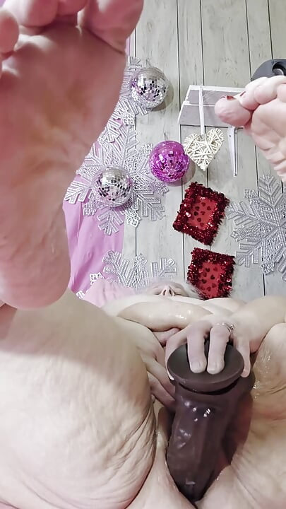 Dale todo ese semen por favor déjalos libres dentro de mí