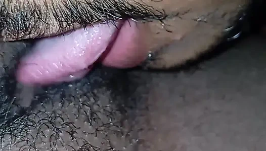 Сосу потную киску замужней верующей после службы