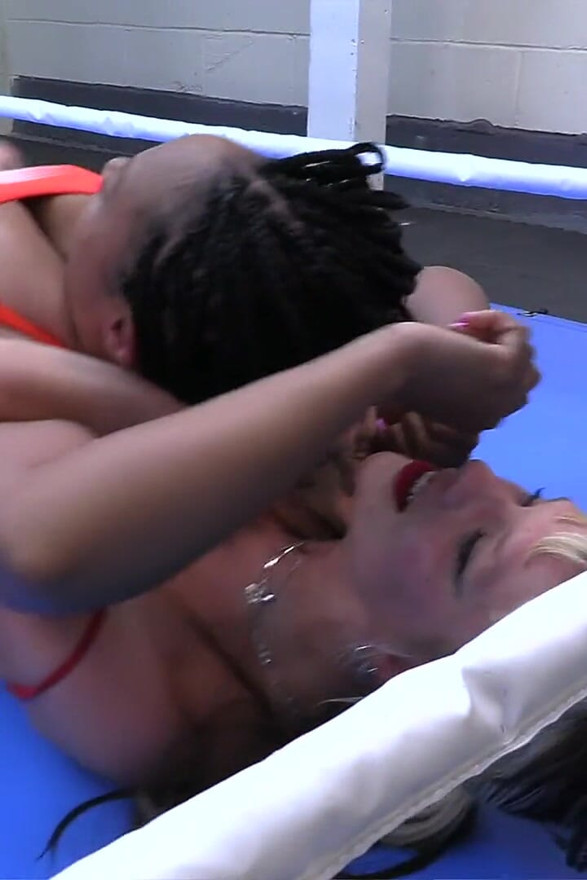 Sheela K*ller Vs Lola Marie