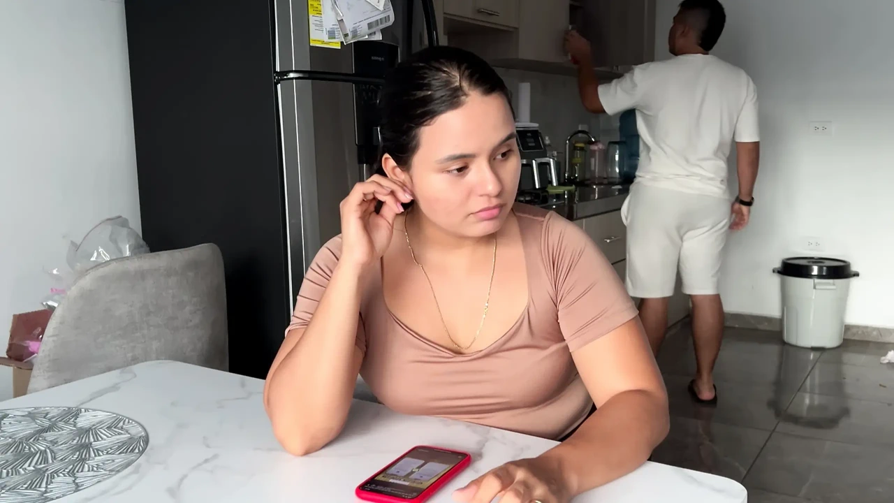 STEPSISTER WANTS SEX IN THE KITCHEN