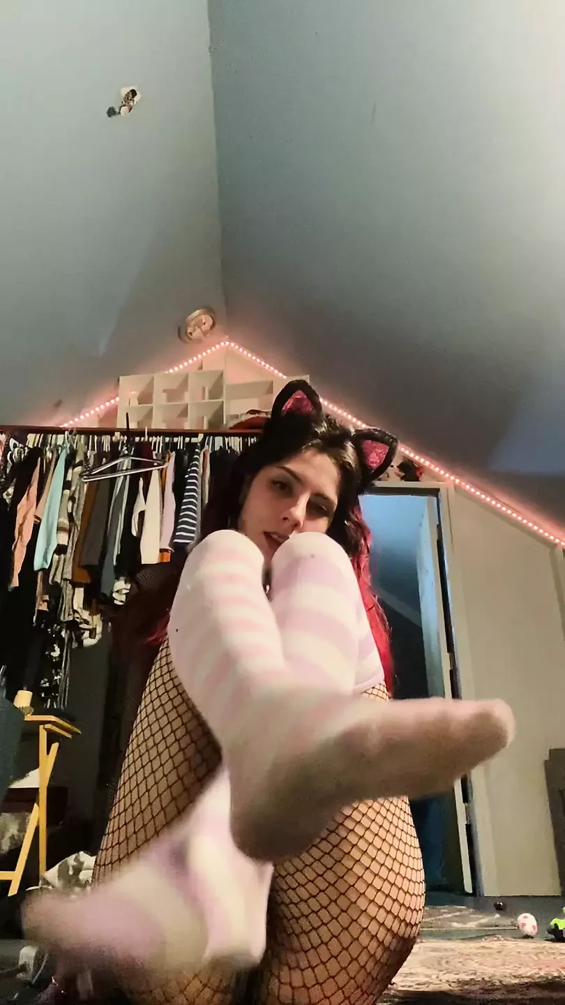 slutty cum slut teen plays with herself on camera