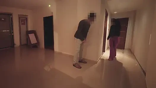 Ateşli evli kadın bina partisinde sikiliyor - ağzına boşalma