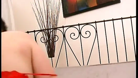 Vollbusige brünette teenagerin mag harten sex