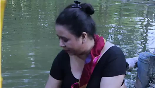 Indian Bhabi Ka Pani Mai Thukai Hot Indian Porn Video